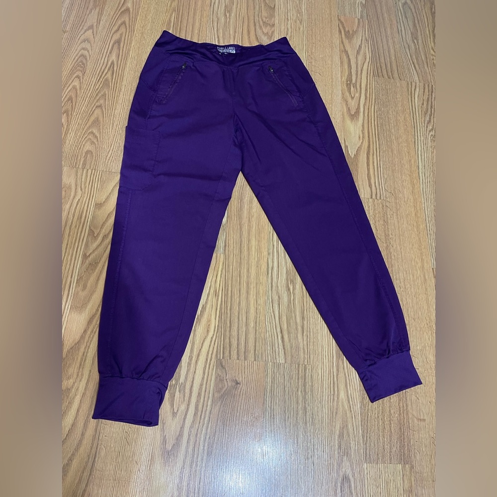 Healing hands scrub joggers. NWOT. Size small.
